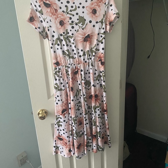 polka dot midi dress with flowers - Picture 4 of 4